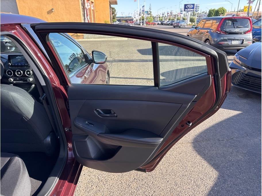 2025 Nissan Sentra SV - Photo 11