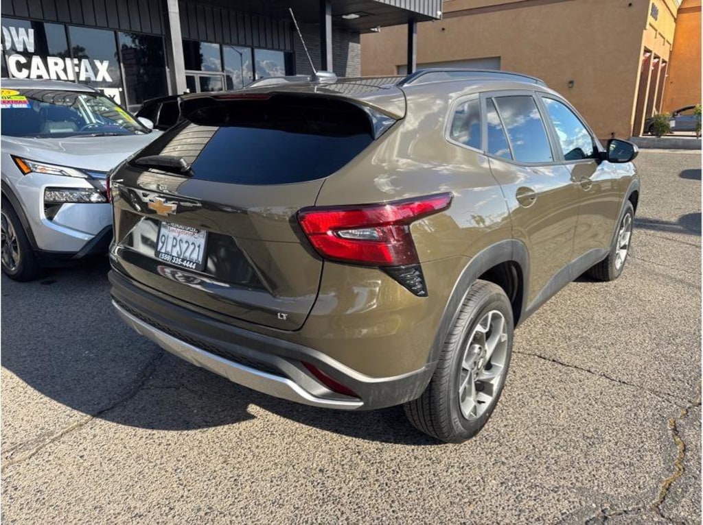 Used 2024 Chevrolet Trax LT SUV