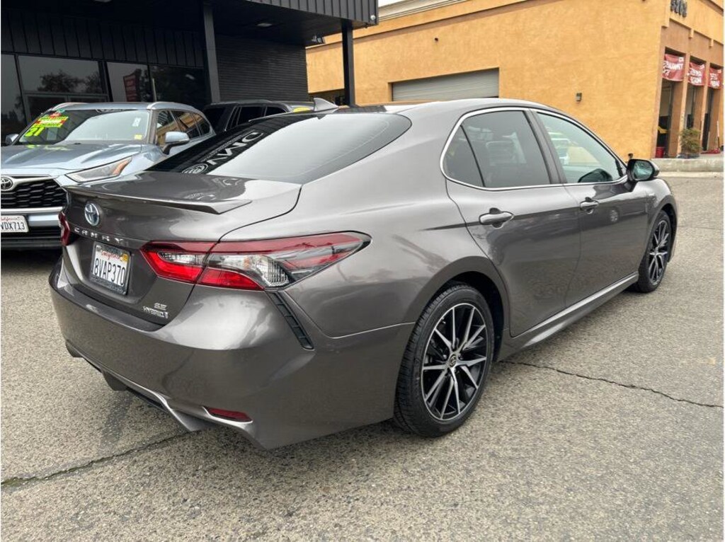 Used 2021 Toyota Camry Hybrid SE Sedan