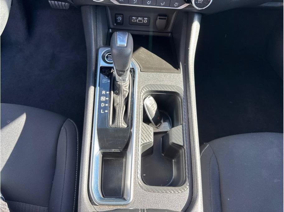 2025 Nissan Sentra SV - Photo 25