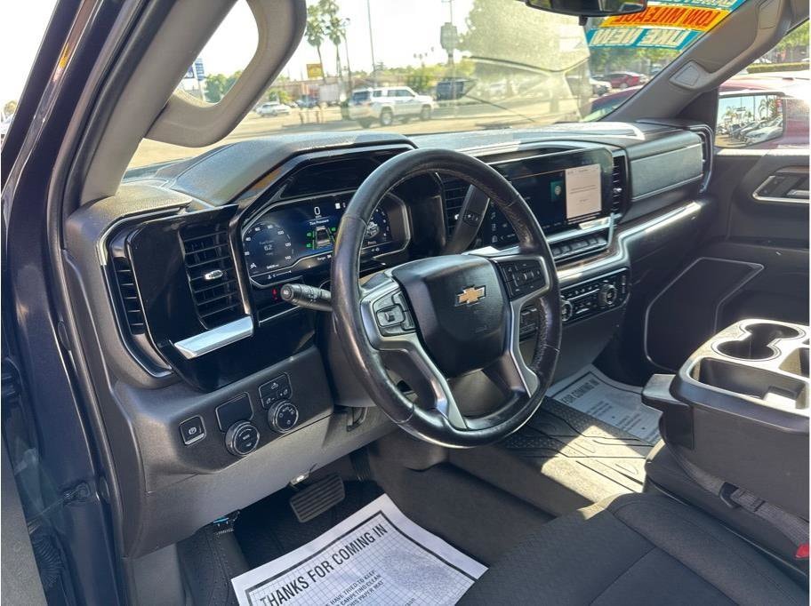 2022 Chevrolet Silverado 1500 LT - Photo 19