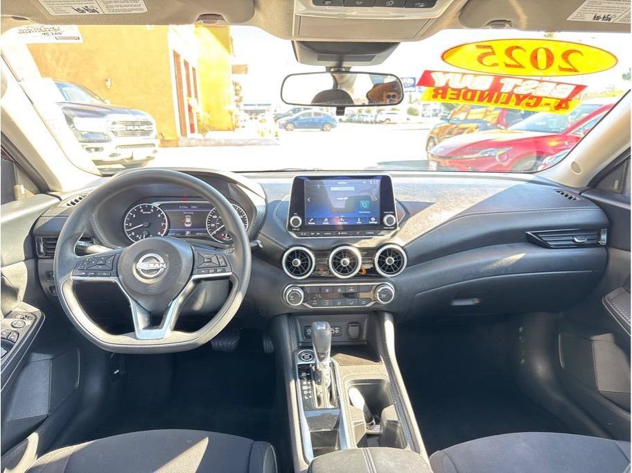 2025 Nissan Sentra SV - Photo 18