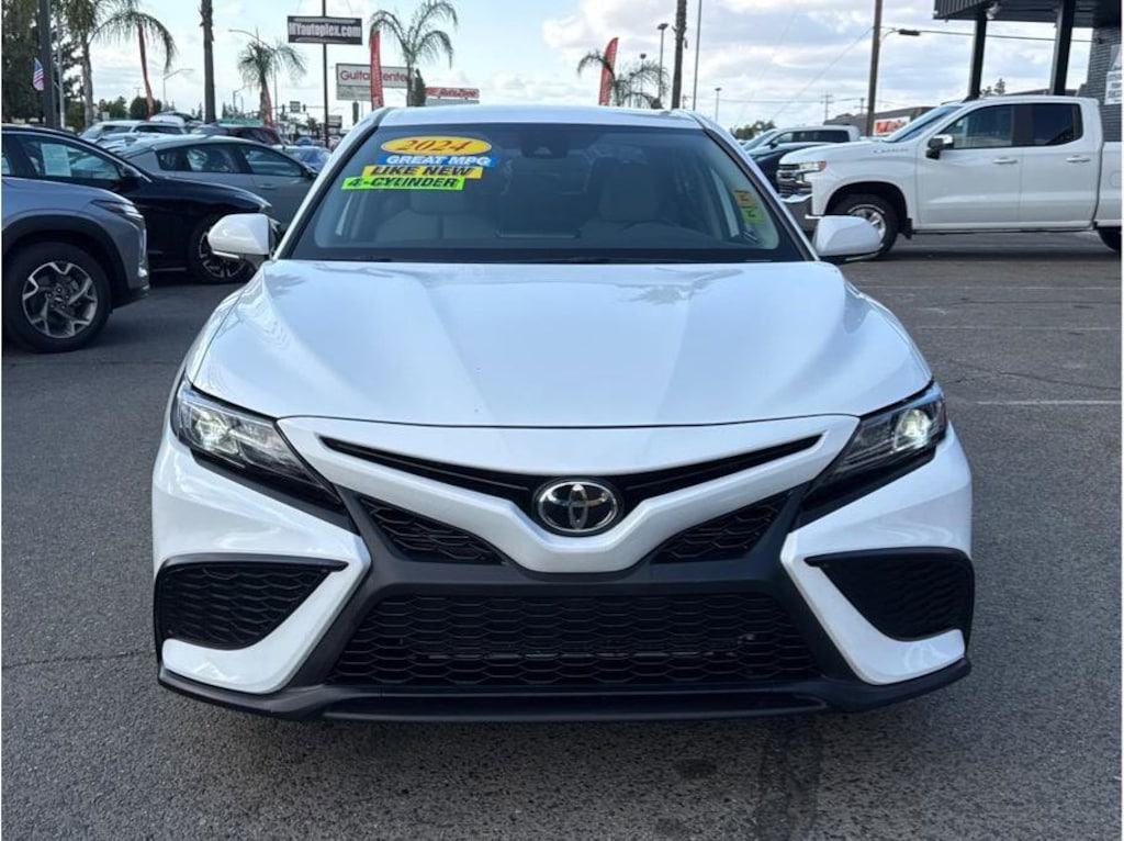 Used 2024 Toyota Camry SE Sedan
