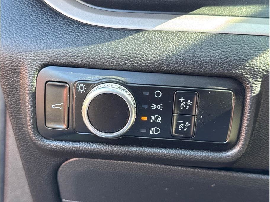 2023 Ford Explorer XLT - Photo 29