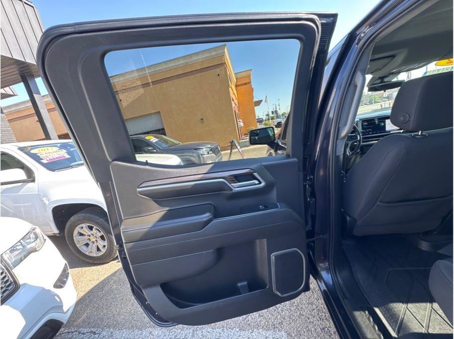 2022 Chevrolet Silverado 1500 LT - Photo 15