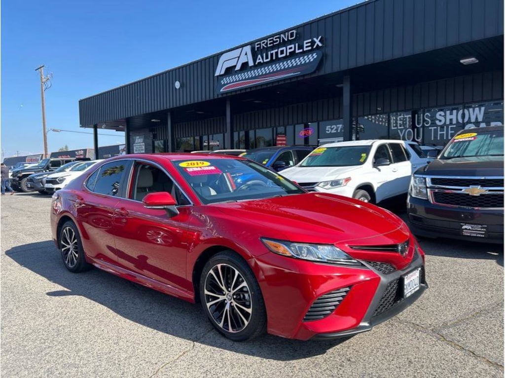 Used 2019 Toyota Camry Sedan