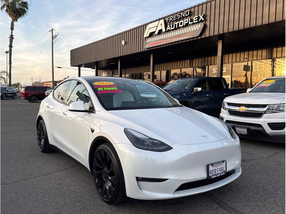 2022 Tesla Model Y Performance Dual Motor All-Wheel Drive's photo