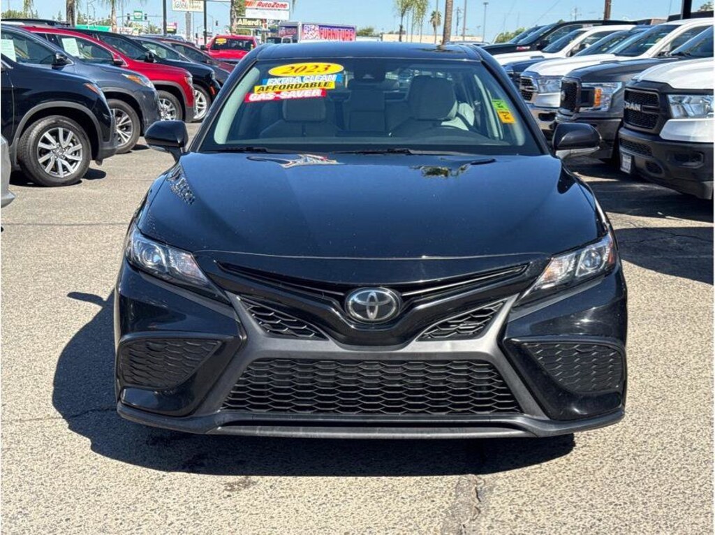 Used 2023 Toyota Camry SE Sedan