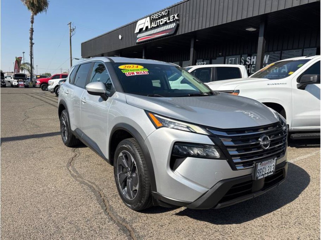 Used 2024 Nissan Rogue SV SUV