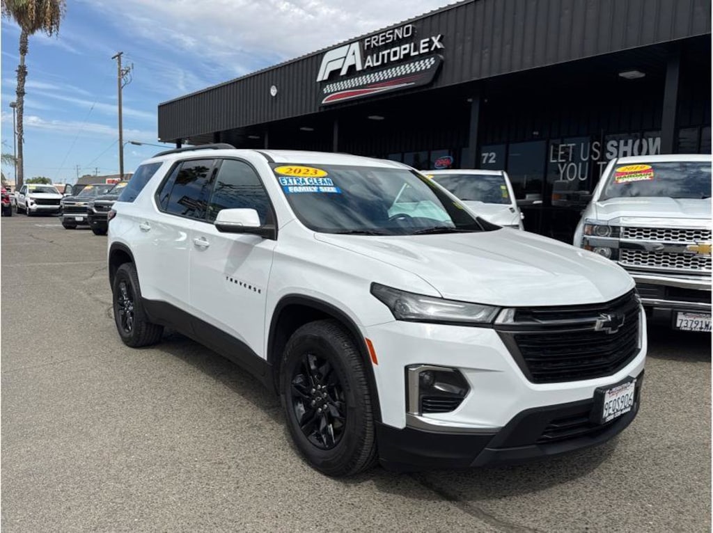 Used 2023 Chevrolet Traverse LT Cloth w/1LT SUV