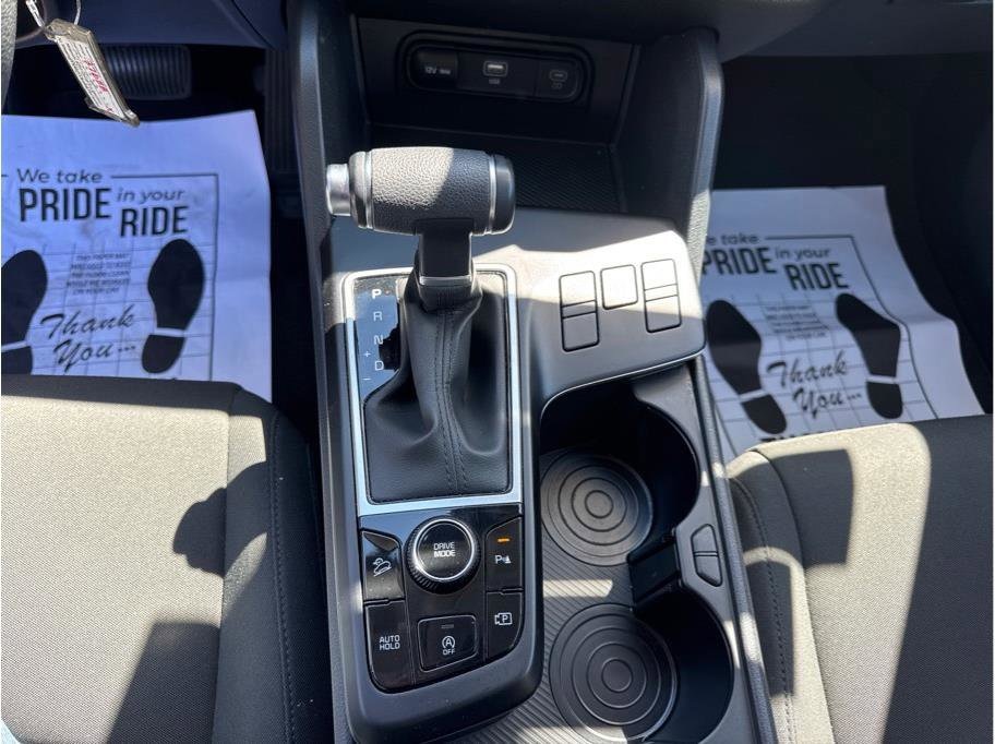 2025 Kia Sportage LX - Photo 25