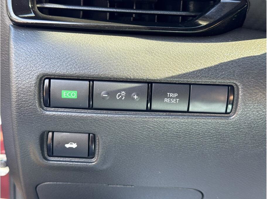 2025 Nissan Sentra SV - Photo 27