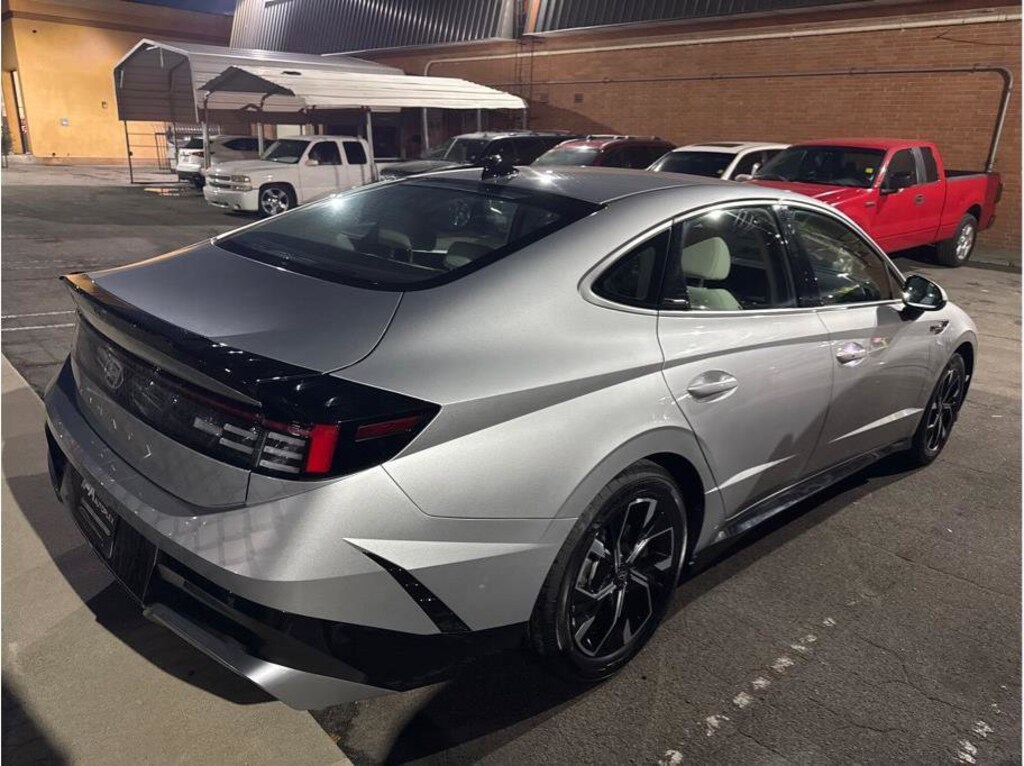 Used 2024 Hyundai Sonata SEL Sedan
