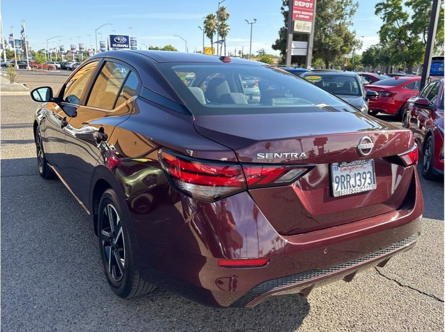 2025 Nissan Sentra SV - Photo 6