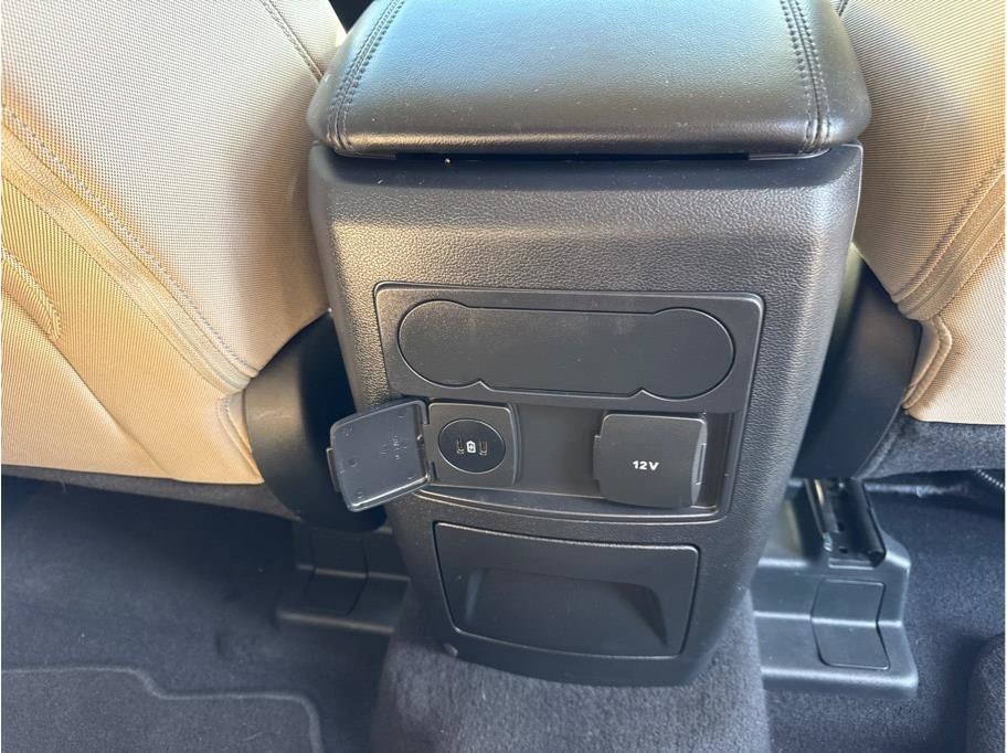 2023 Ford Explorer XLT - Photo 14
