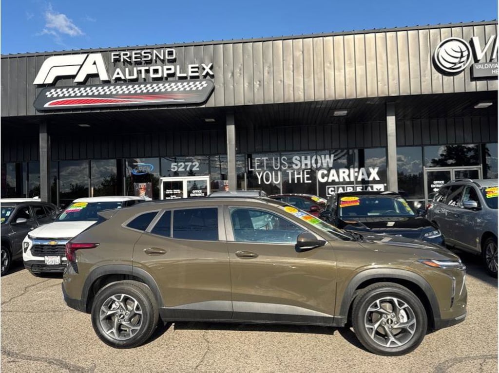 Used 2024 Chevrolet Trax LT SUV