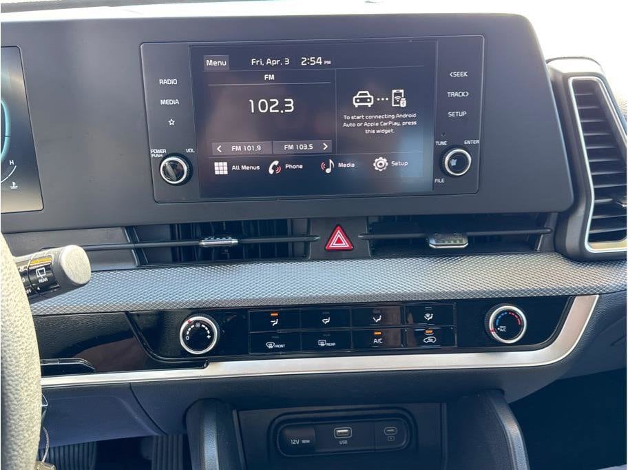 2025 Kia Sportage LX - Photo 24