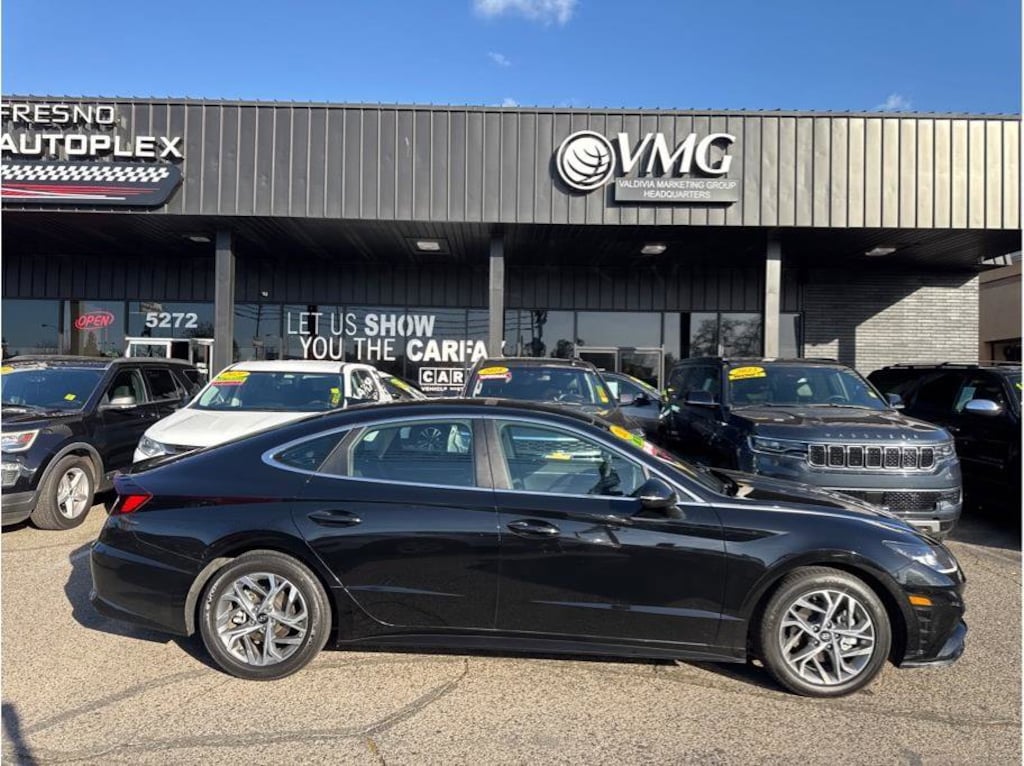 Used 2023 Hyundai Sonata SEL Sedan