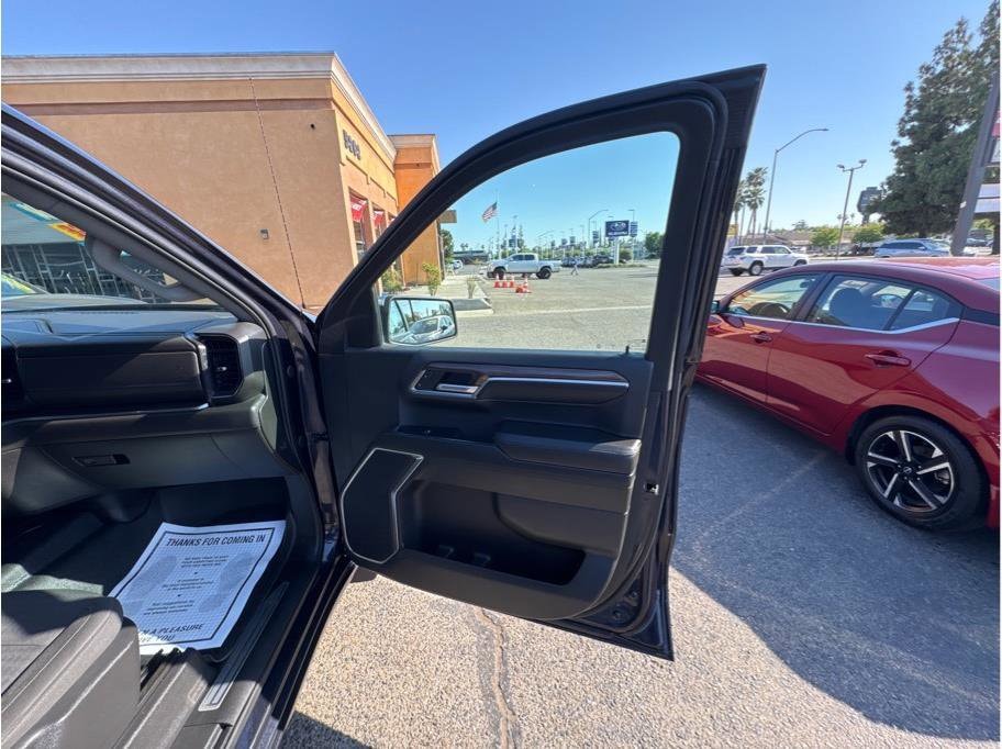 2022 Chevrolet Silverado 1500 LT - Photo 8
