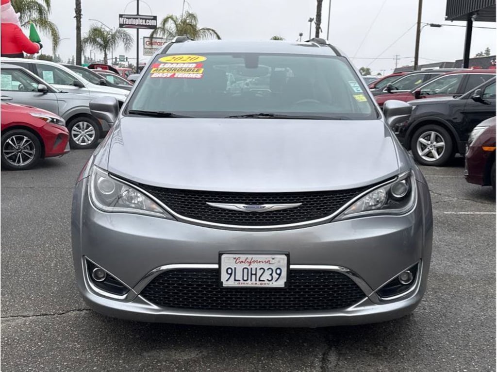 Used 2020 Chrysler Pacifica Touring L Van Passenger Van