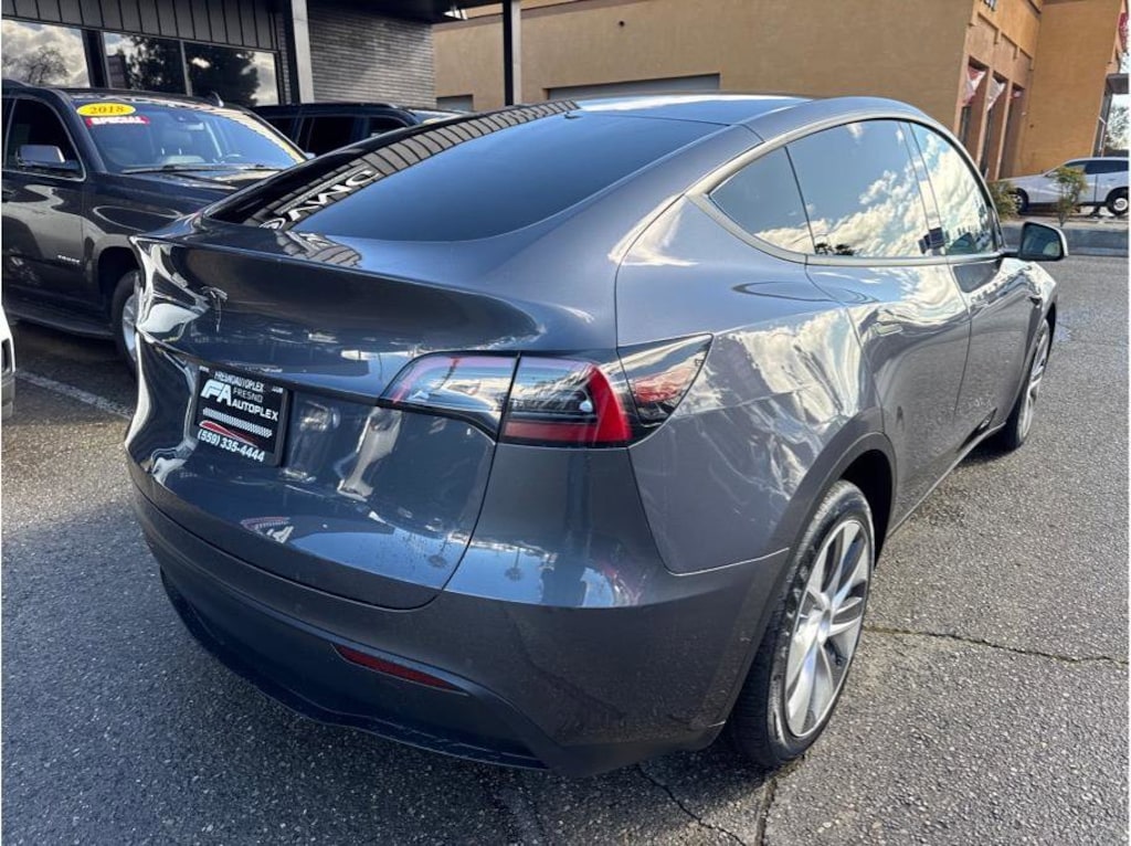 Used 2022 Tesla Model Y Long Range SUV