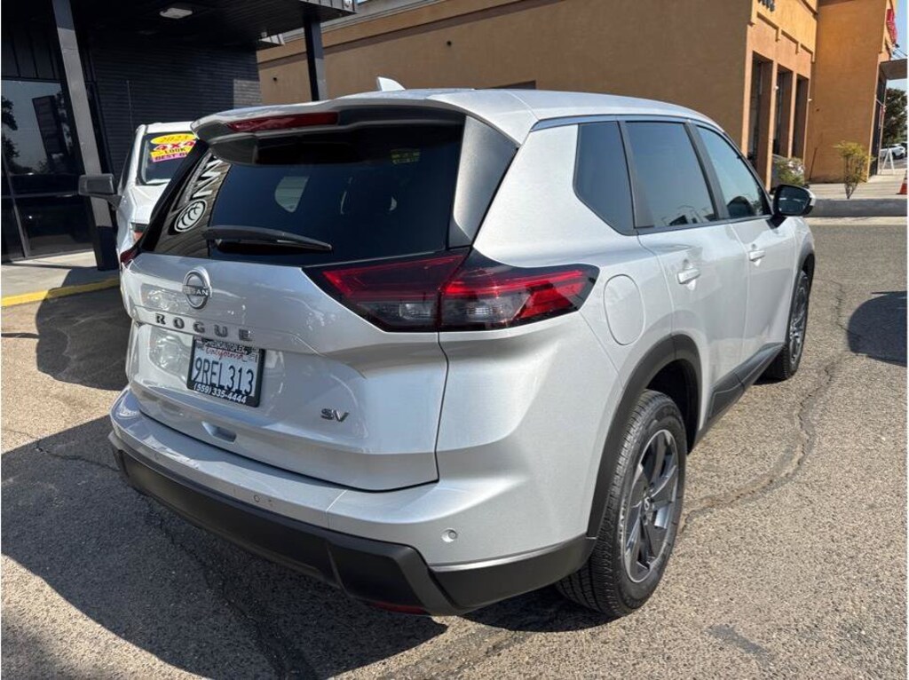 Used 2024 Nissan Rogue SV SUV