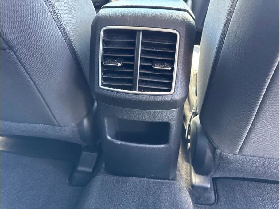 2025 Kia Sportage LX - Photo 14