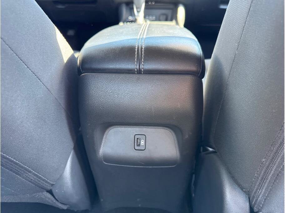 2025 Nissan Sentra SV - Photo 14