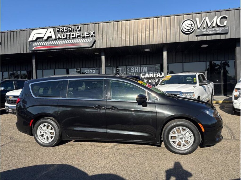 Used 2021 Chrysler Voyager LXI Van Passenger Van