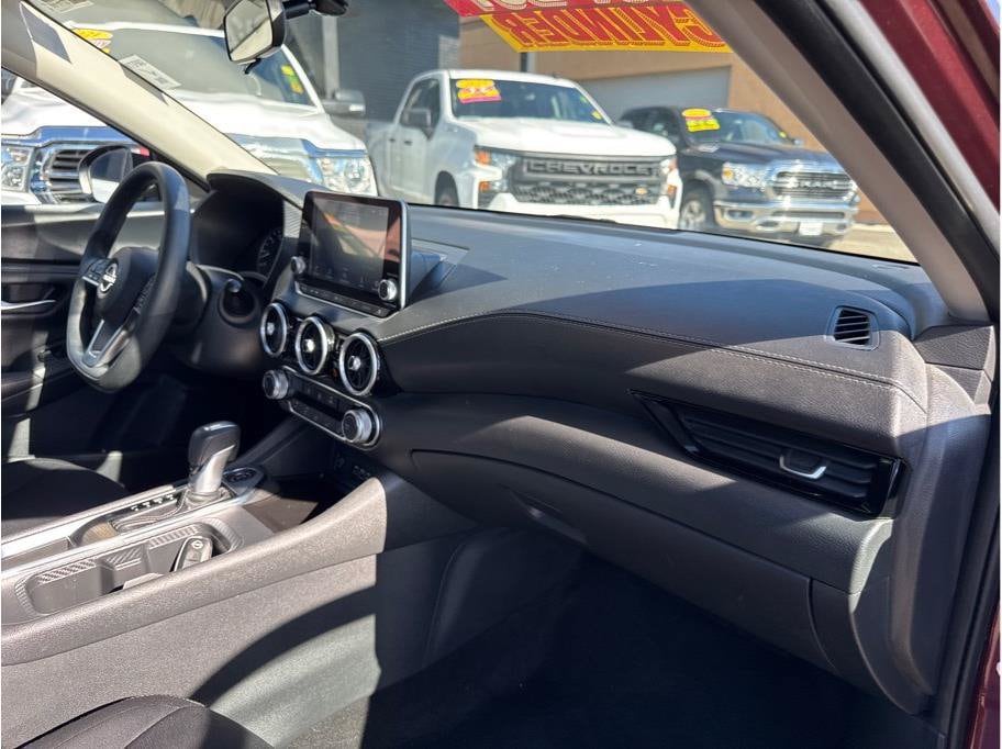 2025 Nissan Sentra SV - Photo 10
