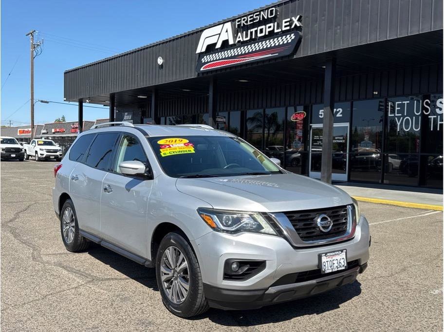 2019 Nissan Pathfinder SL