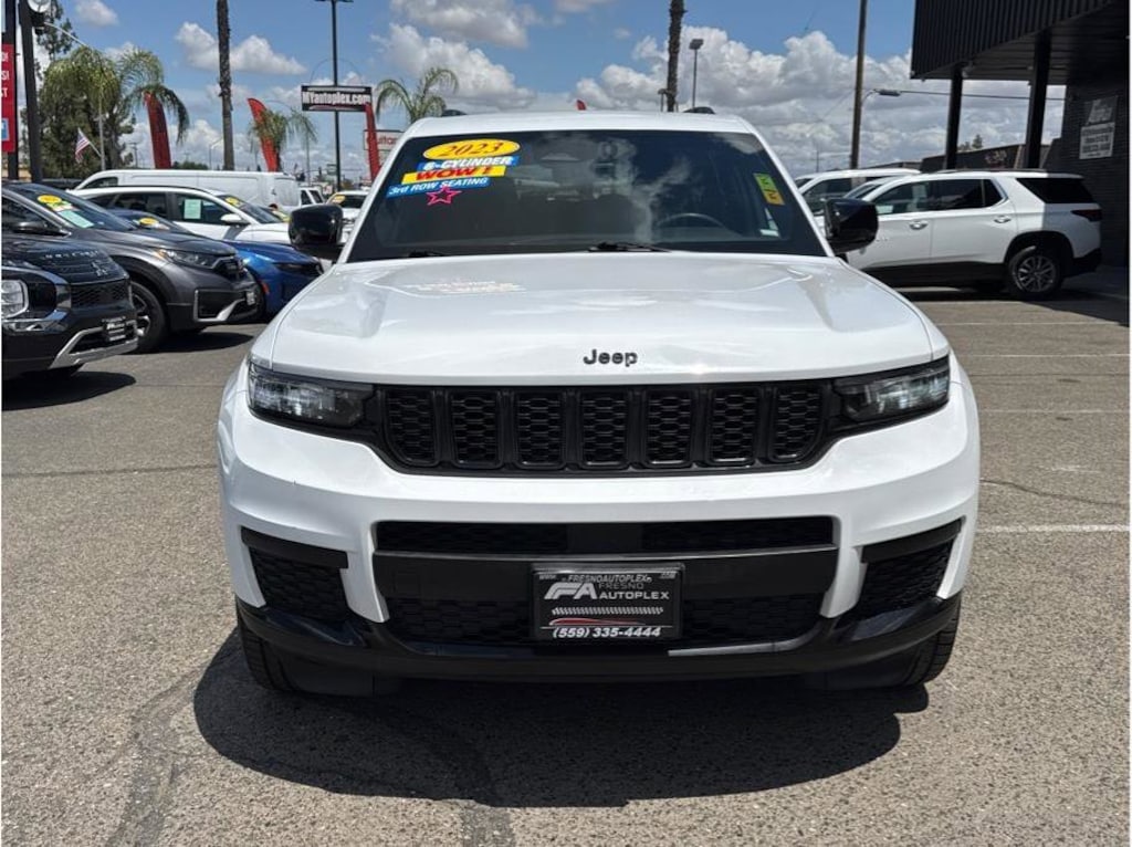 Used 2023 Jeep Grand Cherokee L Laredo SUV