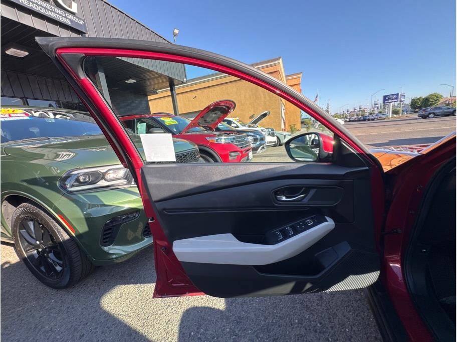 2024 Honda Accord EX - Photo 18