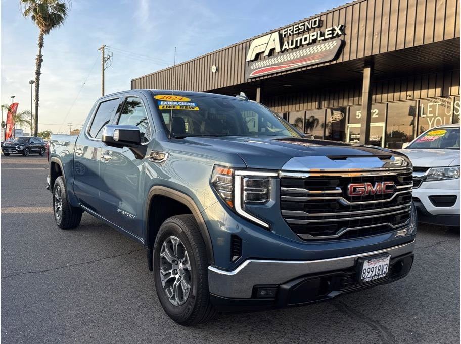 2024 GMC Sierra 2WD Crew Cab Short Box SLT's photo