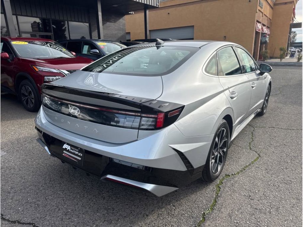Used 2024 Hyundai Sonata SEL Sedan