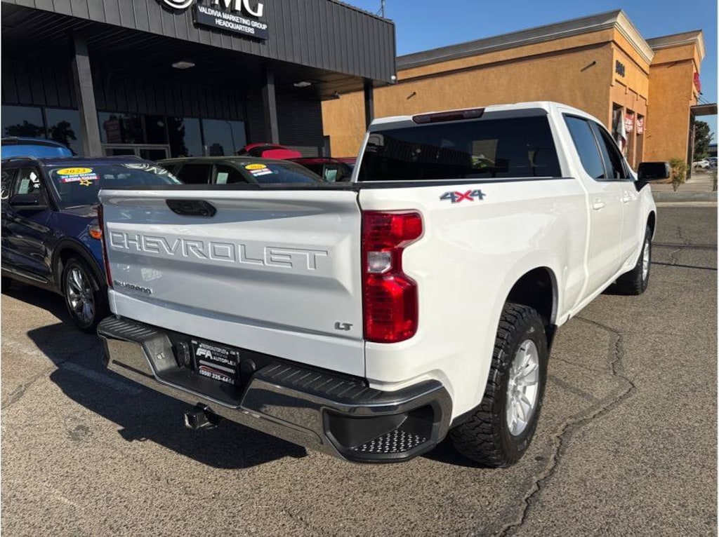 Used 2023 Chevrolet Silverado 1500 LT w/1LT Truck Crew Cab
