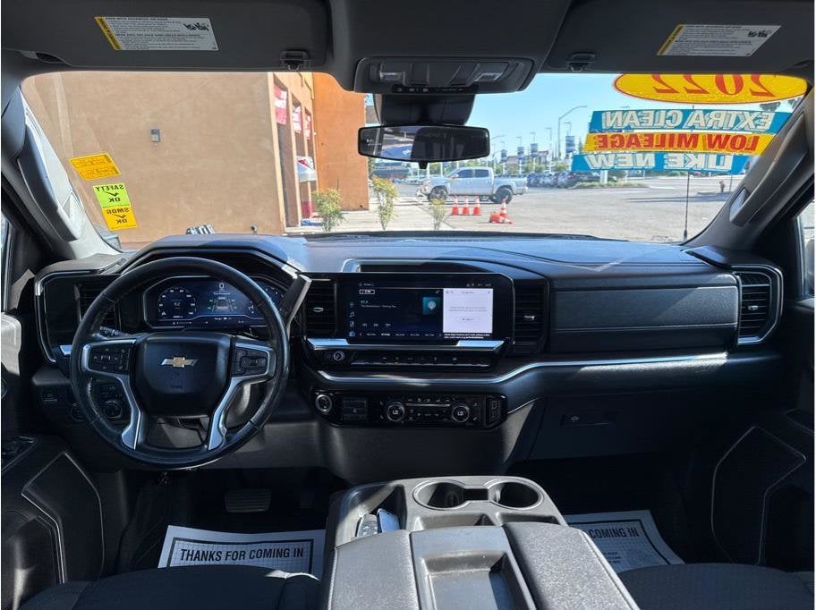 2022 Chevrolet Silverado 1500 LT - Photo 17