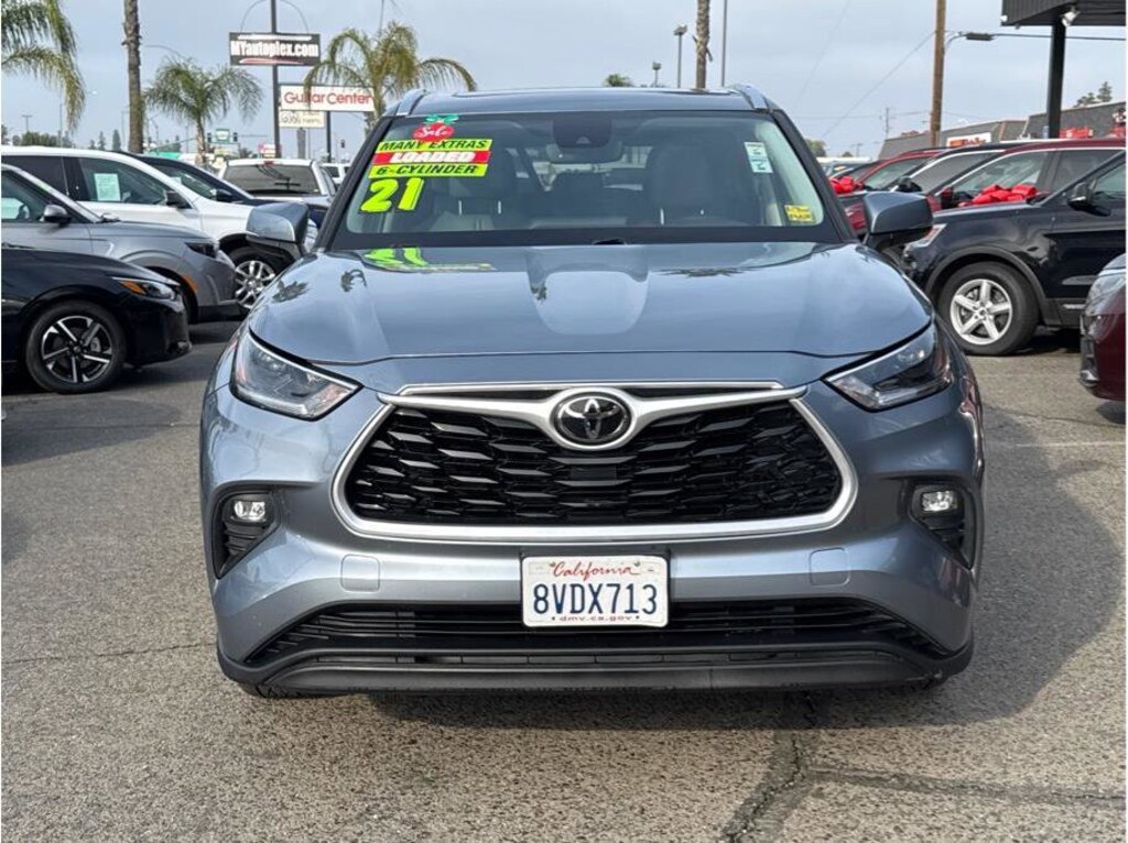Used 2021 Toyota Highlander XLE SUV