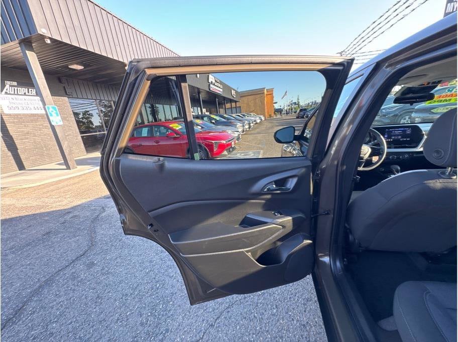 2024 Chevrolet Trax LS - Photo 13