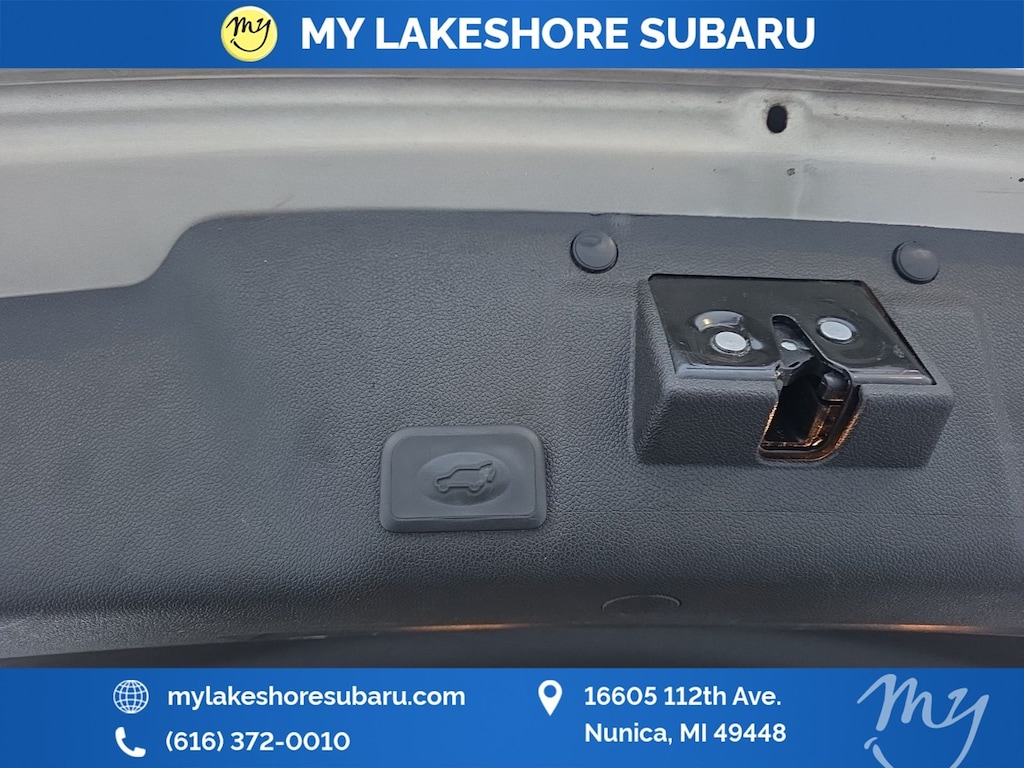 2012 Gmc Acadia SLT photo 2