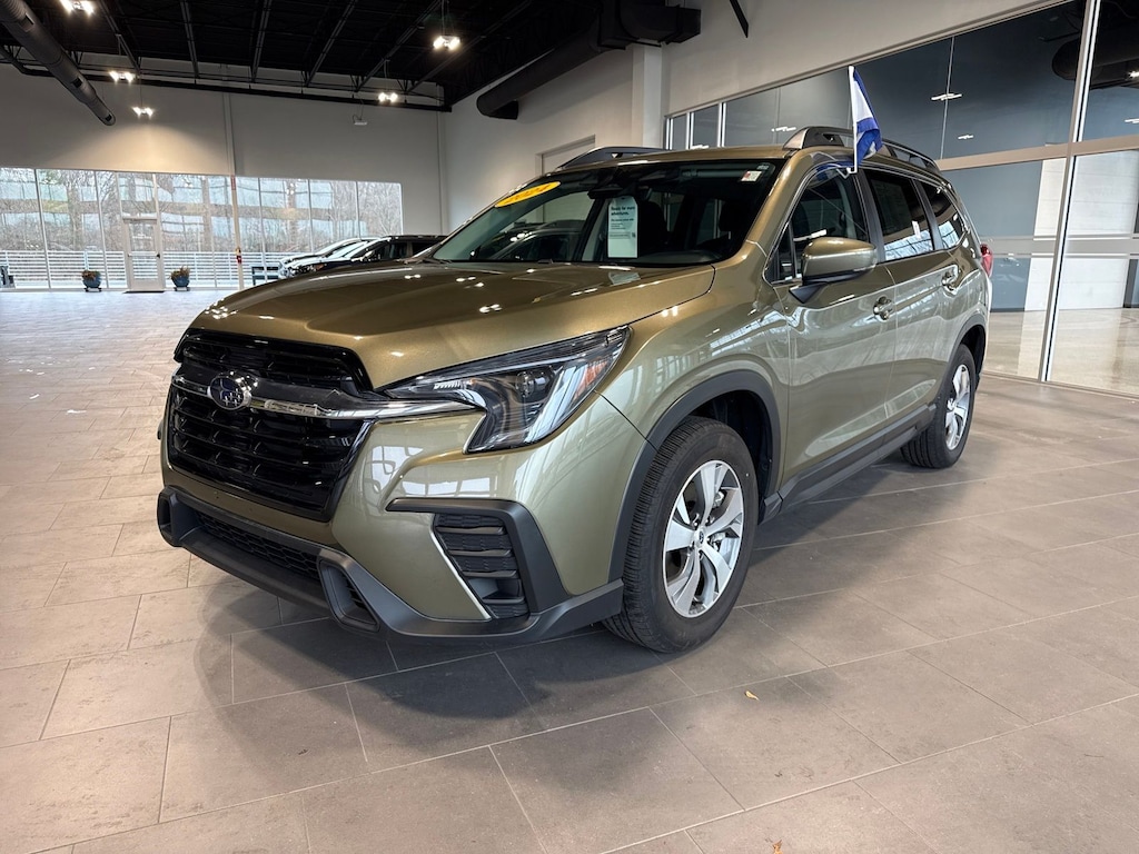 2024 Subaru Ascent Premium photo 2