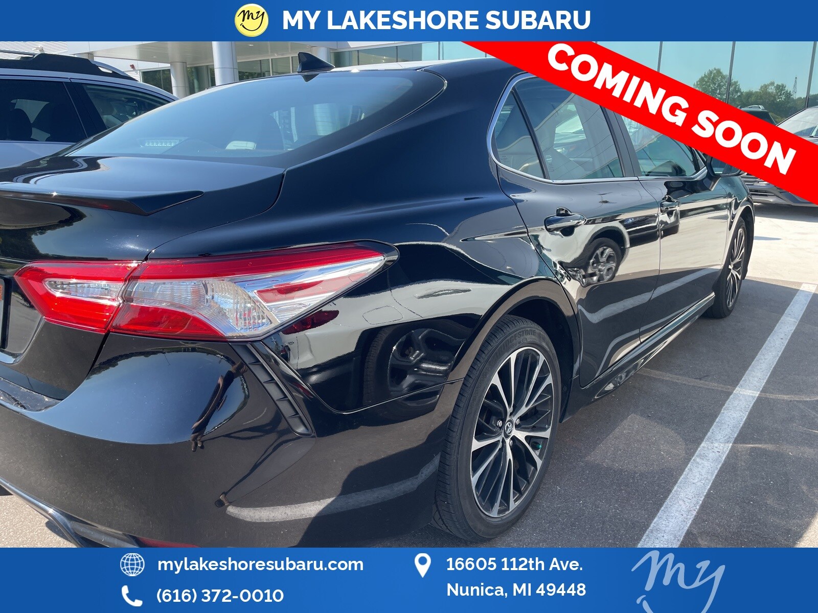 2020 Toyota Camry SE photo 4