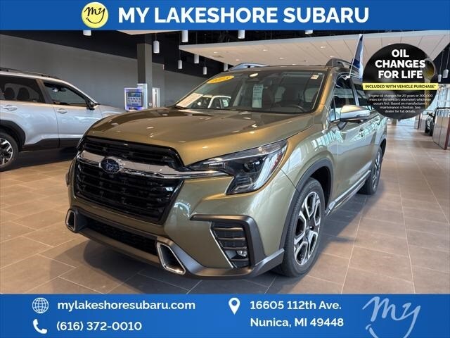 2023 Subaru Ascent Touring photo 3