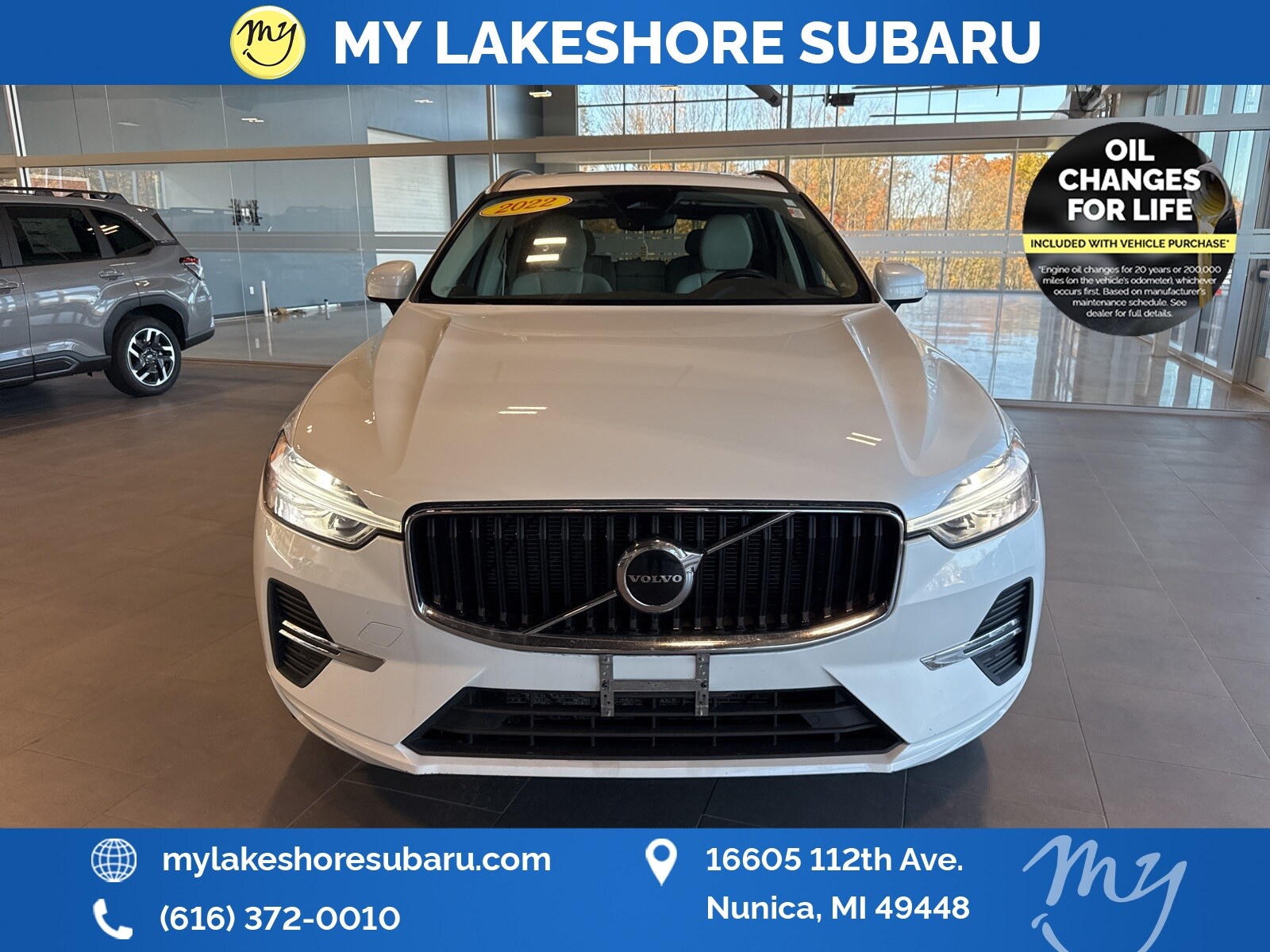 2022 Volvo XC60 B5 Momentum photo 2