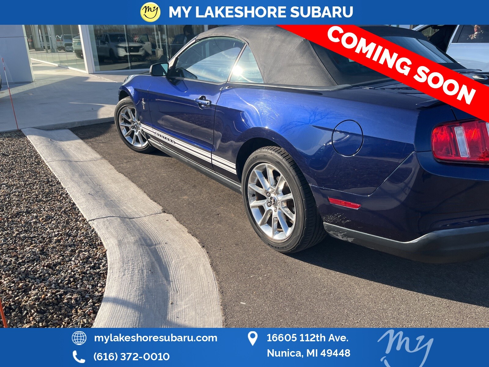 2010 Ford Mustang Convertible photo 4