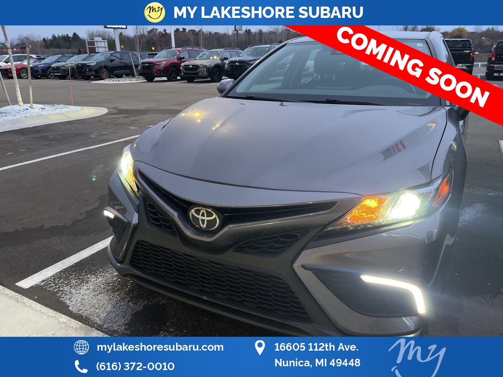 2022 Toyota Camry SE photo 3