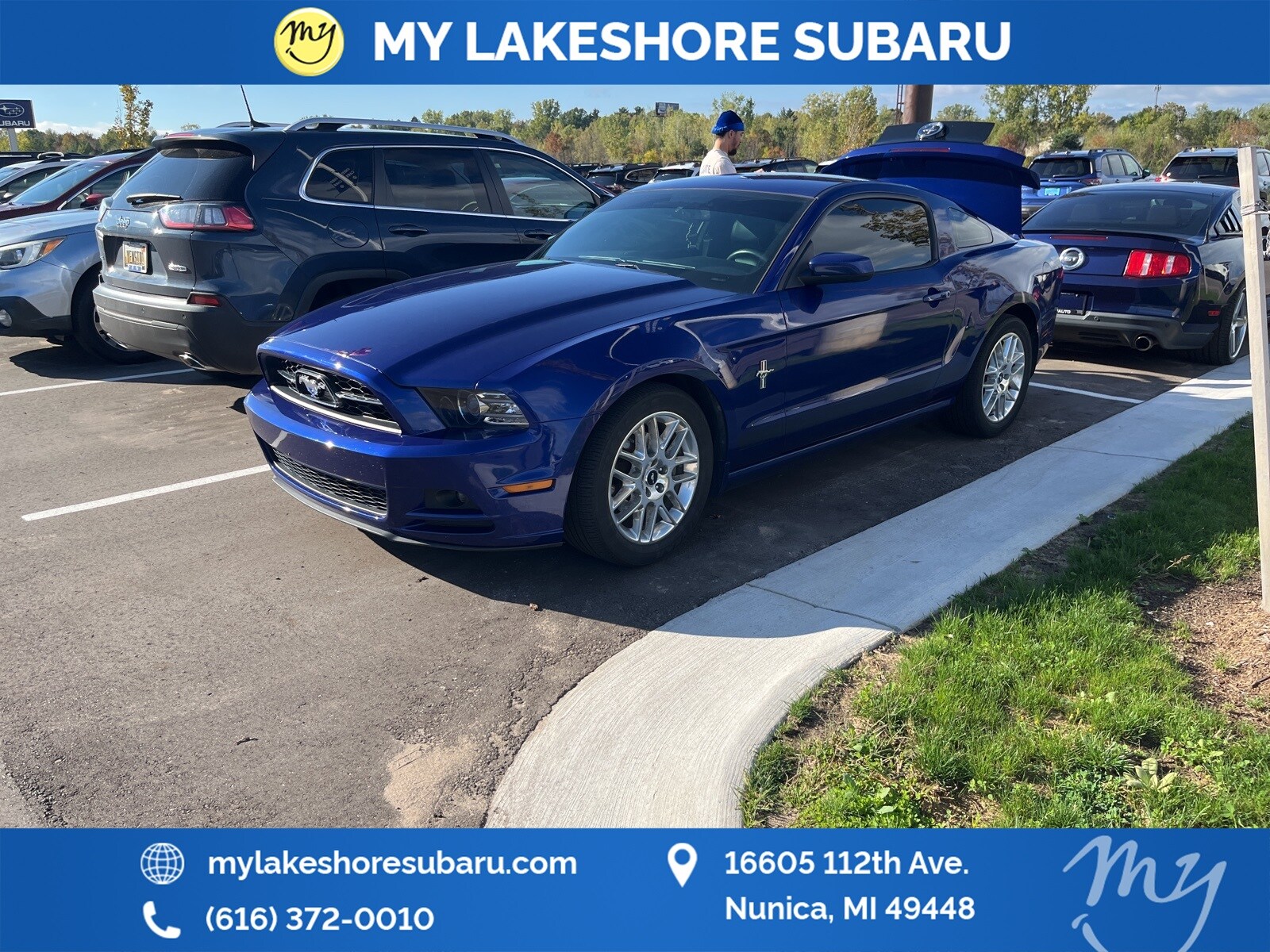 2014 Ford Mustang Premium photo 2