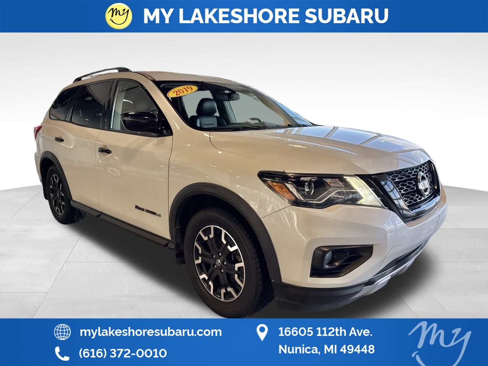 2019 Nissan Pathfinder SV's photo