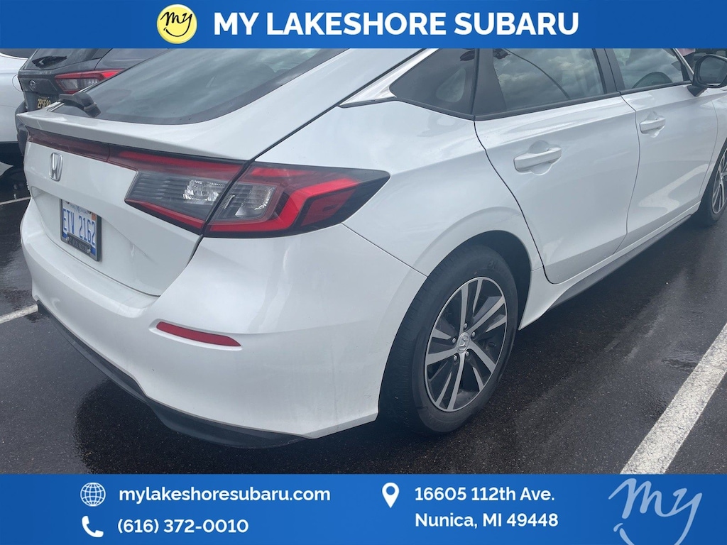 2023 Honda Civic LX Hatchback photo 3