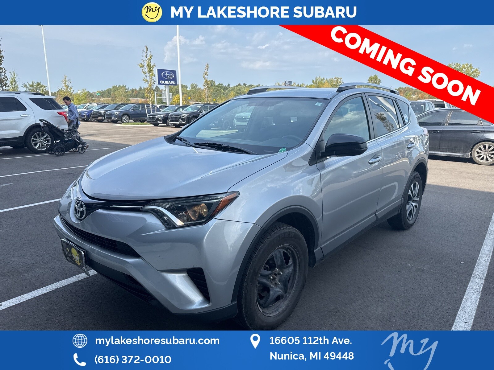 2016 Toyota RAV4 LE photo 3